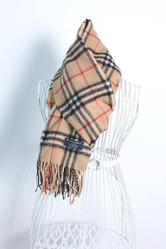 Burberry (31cm x 182cm) made in ENGLAND &quot;LAMBS WOOL&quot; 
