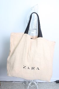 ZARA  accessories   (65cm x 56cm)