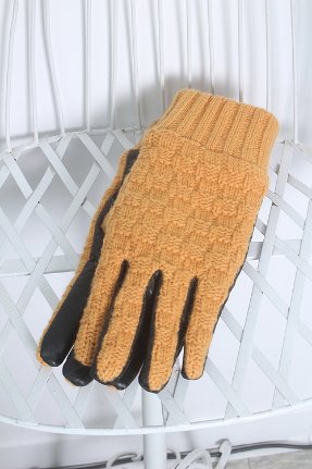 leather + knit  (11cm x 27cm)