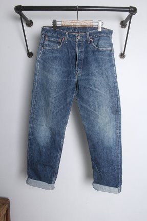 Levi&#039;s (32~33) &quot;MADE IN USA&quot;