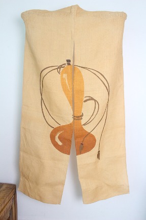 hand made linen?  (80cm x 148cm)
