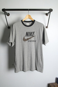 Nike  (XL)