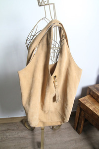 made in italy ( 42 cm x 37 cm ) &quot; leather &quot;