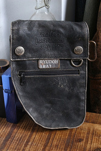 HARLEY DAVIDSON  ( 15 cm x 22 cm ) &quot;Leather&quot;