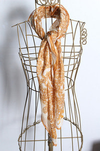 Christian Dior   ( 88 cm x 88 cm ) &quot;silk&quot;