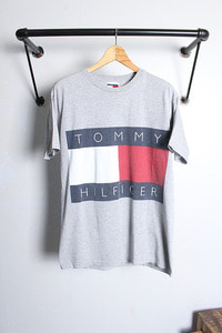 90s TOMMY HILFIGER (L) &quot;made in USA&quot;